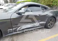 2017 Ford MUSTANG photo
