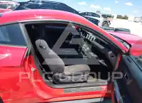 2017 Ford MUSTANG photo