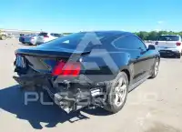 2017 Ford MUSTANG фото