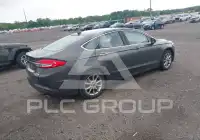 2017 Ford FUSION фото