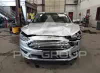 2017 Ford FUSION фото