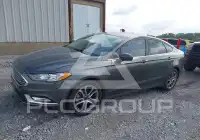 2017 Ford FUSION фото