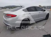 2017 Ford FUSION фото