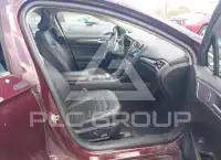 2017 Ford FUSION photo