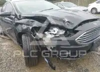 2017 Ford FUSION photo