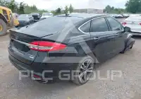 2017 Ford FUSION фото