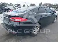 2017 Ford FUSION фото