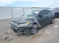 2017 Ford FUSION фото