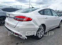 2017 Ford FUSION фото
