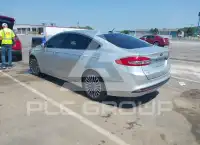 2017 Ford FUSION photo