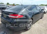 2017 Ford FUSION фото