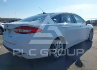 2017 Ford FUSION фото