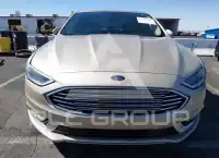 2017 Ford FUSION фото