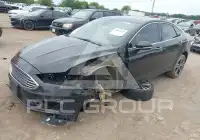2017 Ford FUSION фото