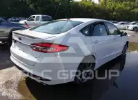 2017 Ford FUSION photo