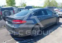 2017 Ford FUSION фото