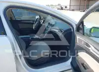 2017 Ford FUSION photo