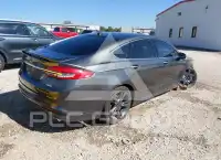 2017 Ford FUSION photo