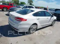 2017 Ford FUSION photo