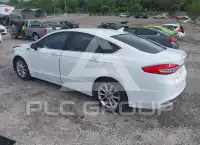 2017 Ford FUSION фото