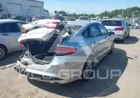 2017 Ford FUSION фото