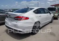 2017 Ford FUSION фото