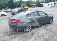2017 Ford FUSION фото