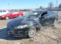 2017 Ford FUSION фото