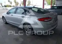 2017 Ford FUSION фото