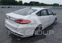 2017 Ford FUSION photo