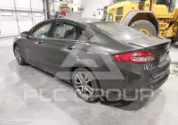 2017 Ford FUSION фото