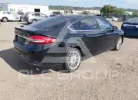 2017 Ford FUSION photo