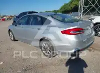 2017 Ford FUSION фото