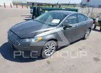 2017 Ford FUSION фото