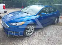 2017 Ford FUSION фото