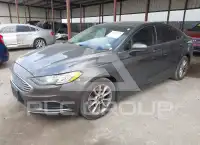 2017 Ford FUSION фото