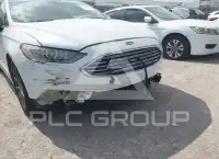 2017 Ford FUSION фото