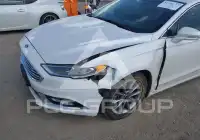 2017 Ford FUSION фото