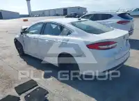 2017 Ford FUSION фото