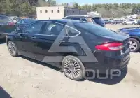 2017 Ford FUSION фото
