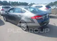 2017 Ford FUSION фото
