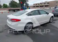 2017 Ford FUSION фото