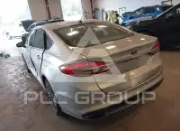 2017 Ford FUSION фото