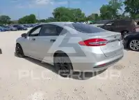 2017 Ford FUSION фото