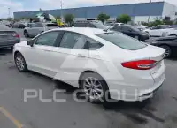 2017 Ford FUSION фото