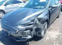 2017 Ford FUSION фото