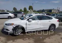 2017 Ford FUSION фото