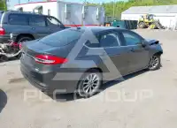 2017 Ford FUSION фото