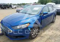 2017 Ford FUSION фото