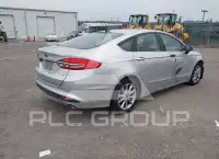 2017 Ford FUSION фото